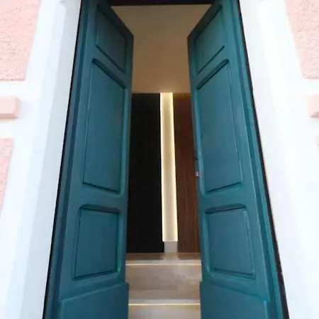 New-hidden Gem-suite-perfect For Couples-renovated Όλμπια